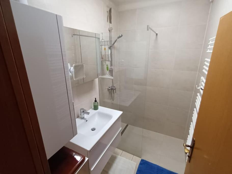 Modernes Apartment In Wien 外观 照片
