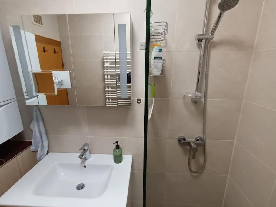Modernes Apartment In Wien 外观 照片